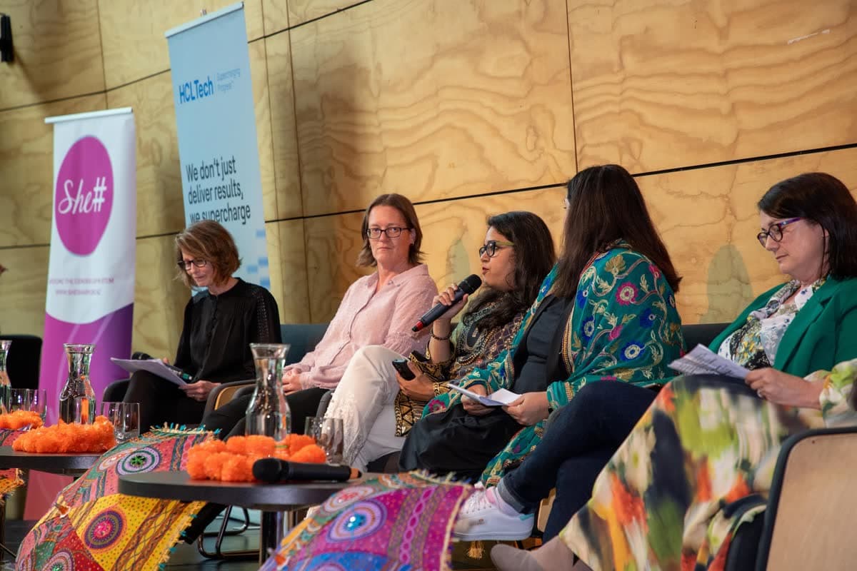 The Role of Technology in Sustainable Development photo 3