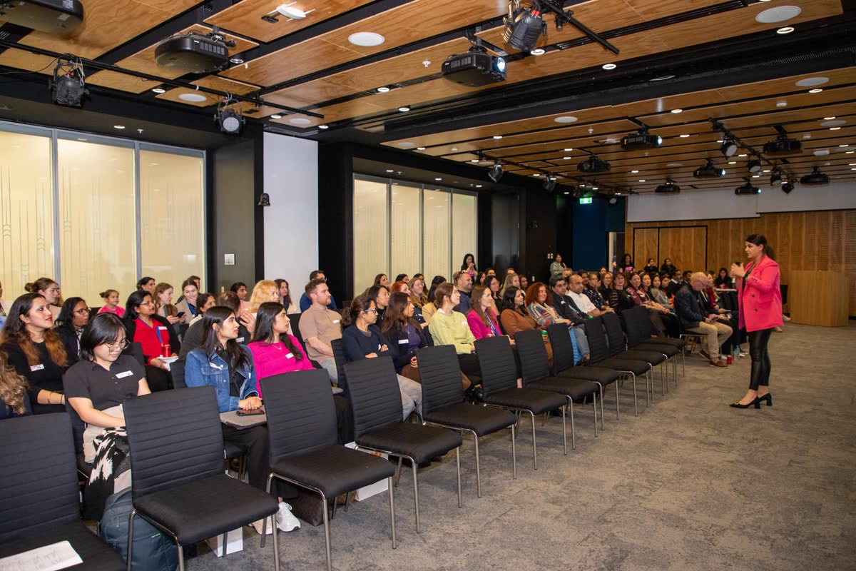 Harness the Power of Data and AI photo 2