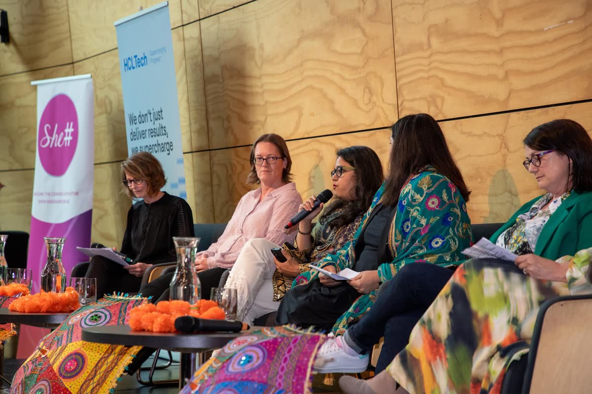 The Role of Technology in Sustainable Development photo 3